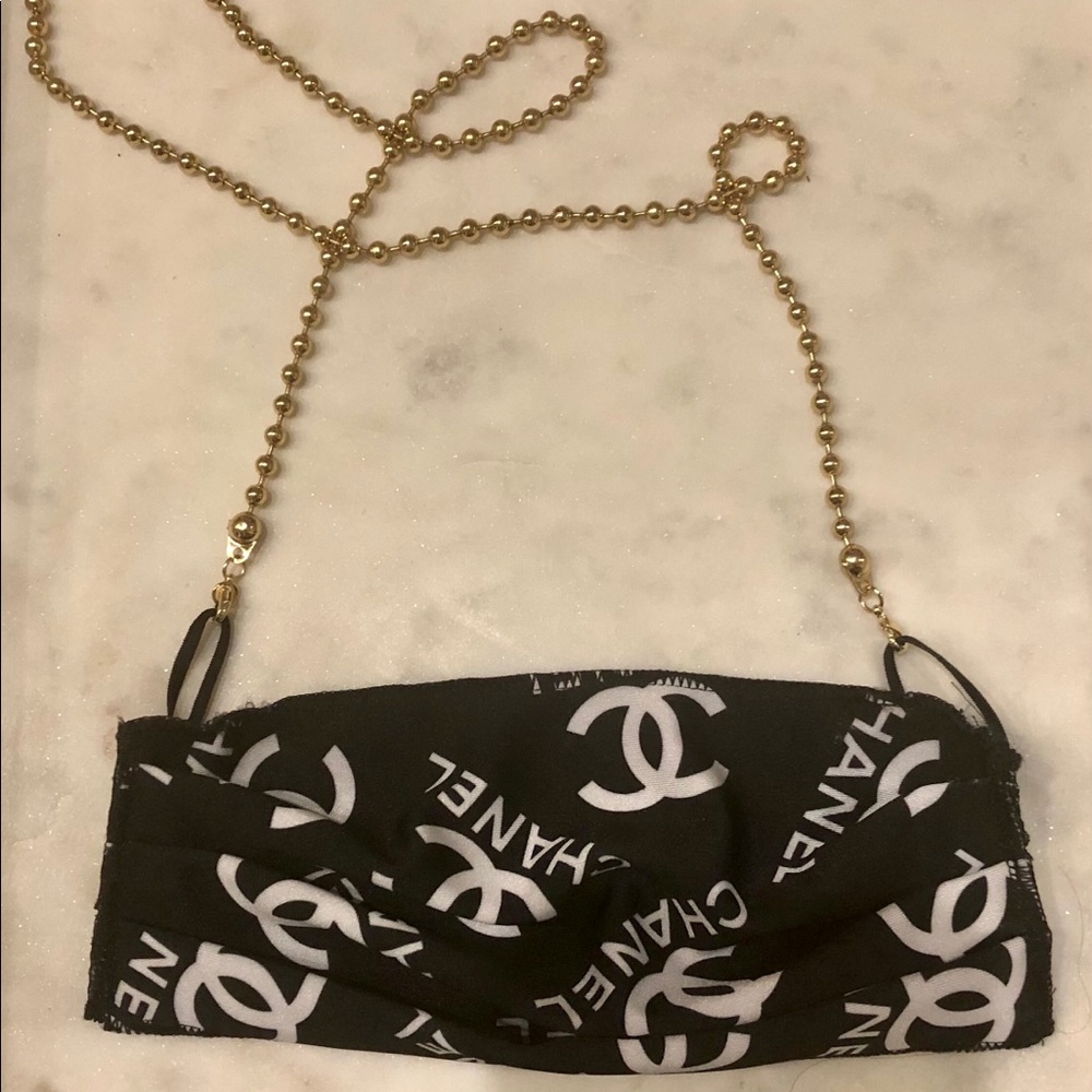 MASK NECKLACE In Gold color